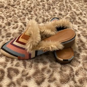Universal Threads mules with fur